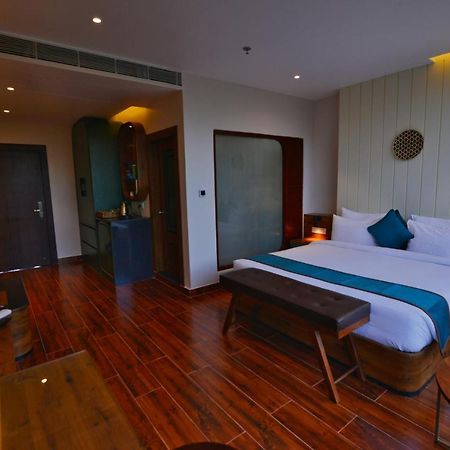 The Convoy Hotel Dibrugarh Zewnętrze zdjęcie