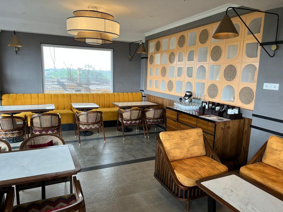 The Convoy Hotel Dibrugarh Zewnętrze zdjęcie