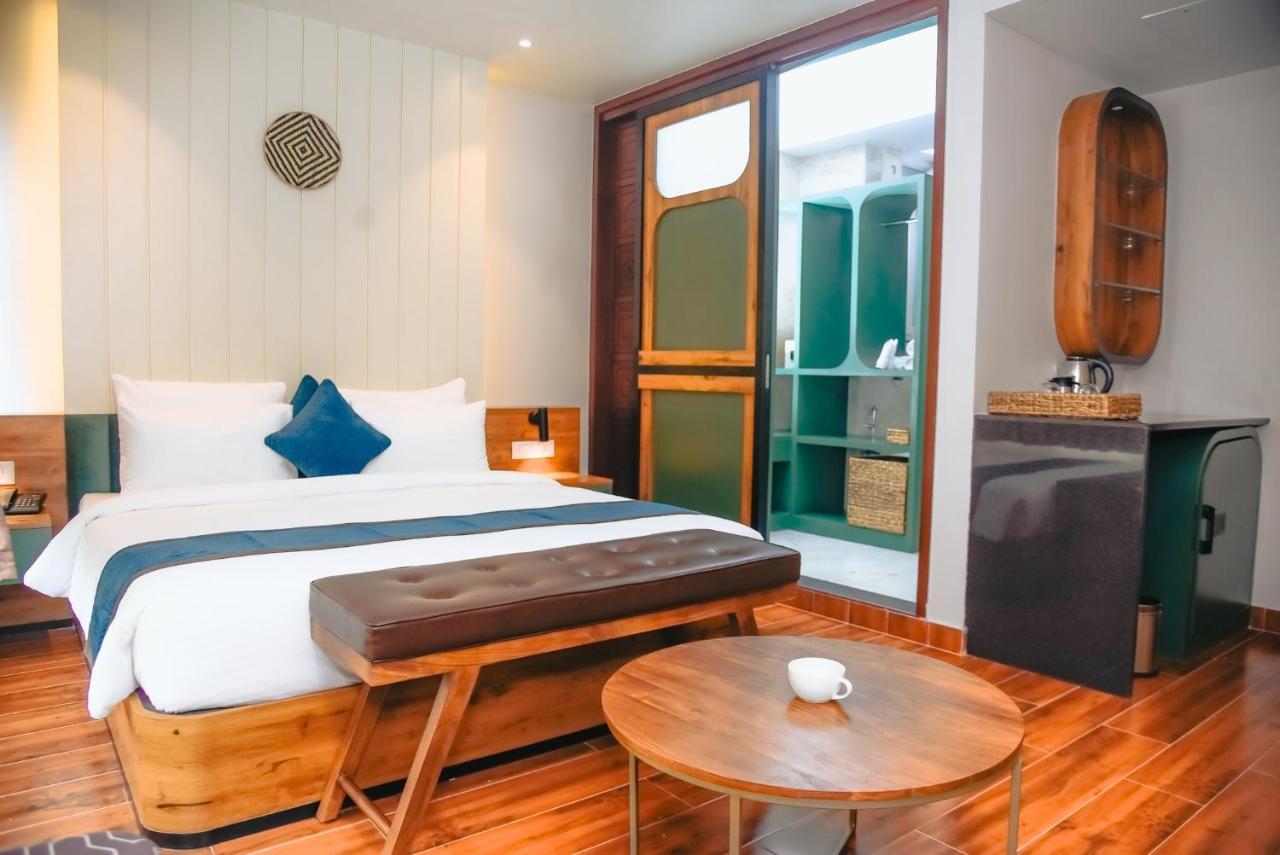 The Convoy Hotel Dibrugarh Zewnętrze zdjęcie
