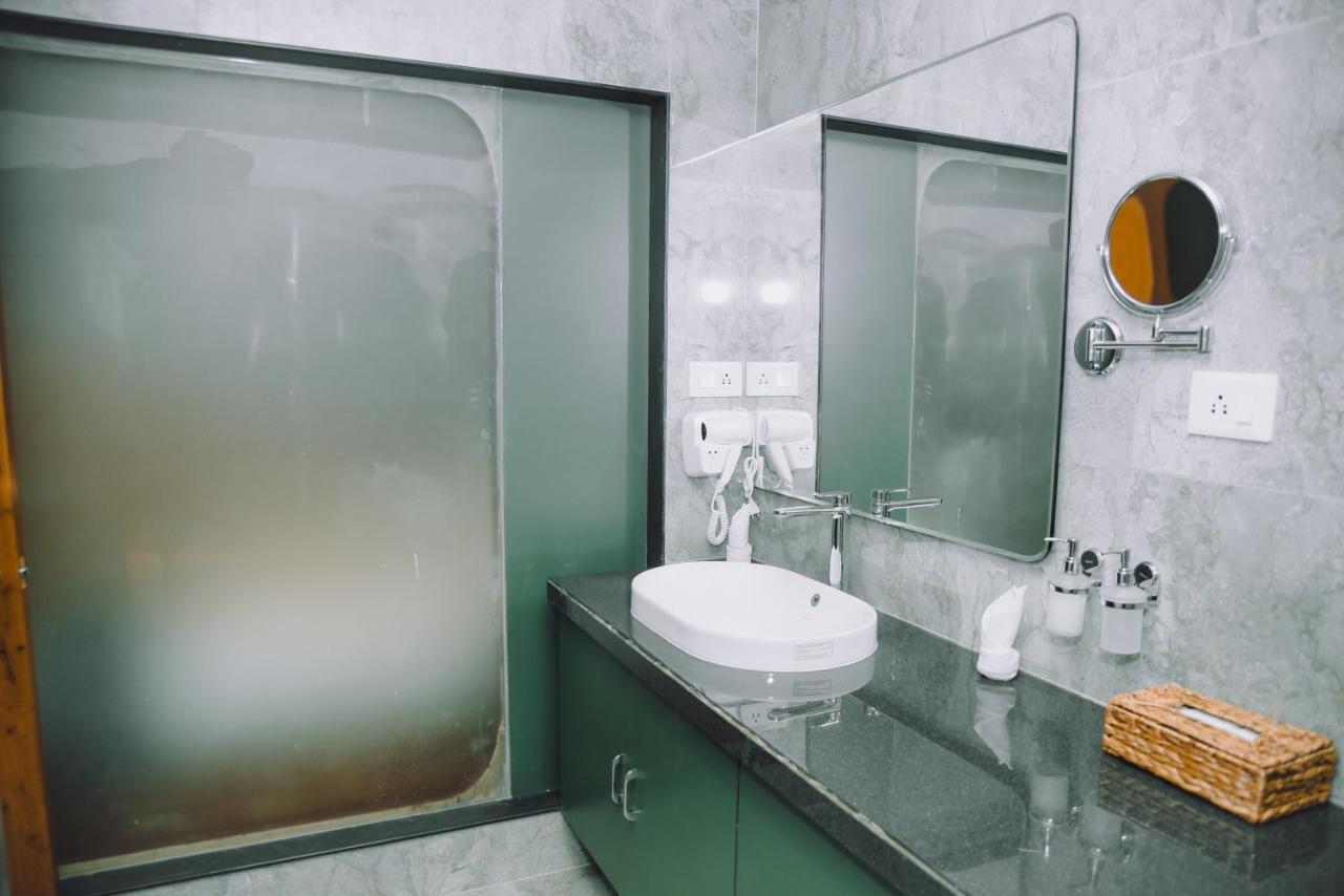 The Convoy Hotel Dibrugarh Zewnętrze zdjęcie
