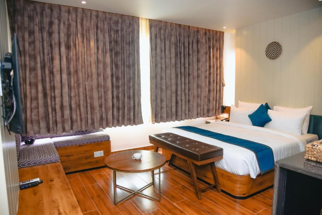 The Convoy Hotel Dibrugarh Zewnętrze zdjęcie