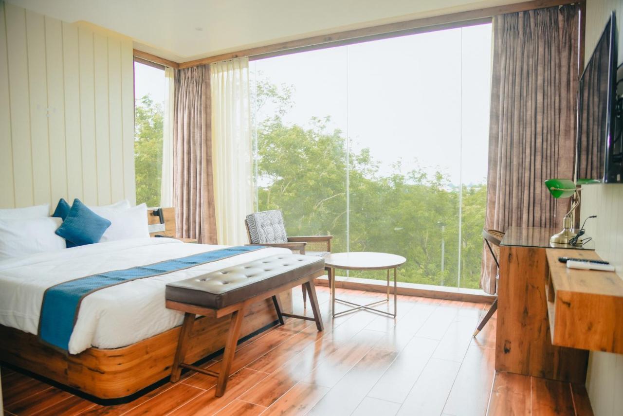 The Convoy Hotel Dibrugarh Zewnętrze zdjęcie
