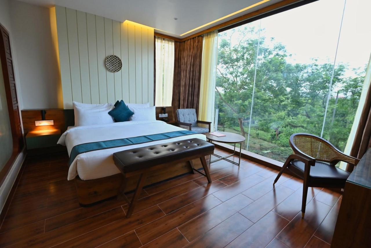 The Convoy Hotel Dibrugarh Zewnętrze zdjęcie