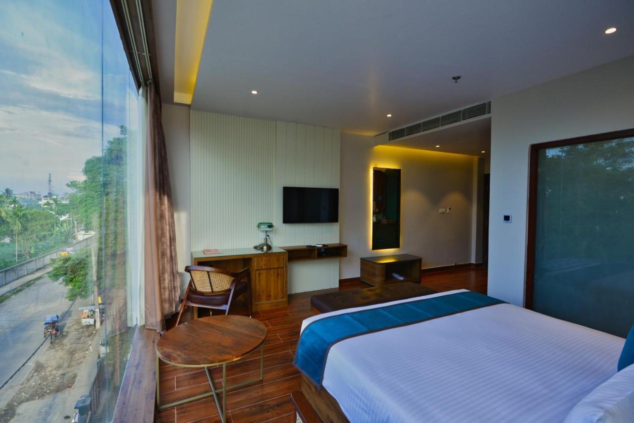 The Convoy Hotel Dibrugarh Zewnętrze zdjęcie